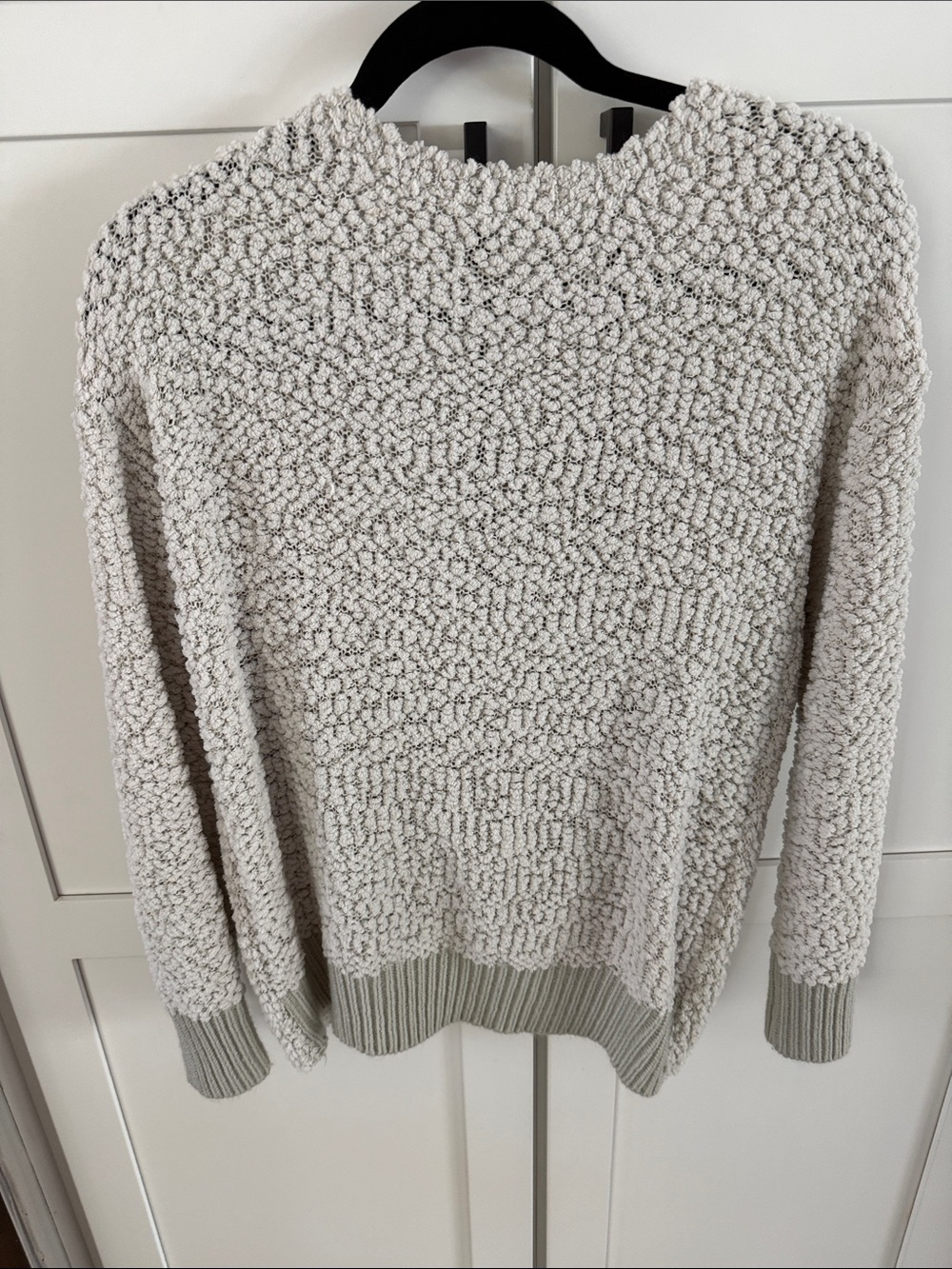 Source Unknown Women's Cream Textured Crewneck Sweater